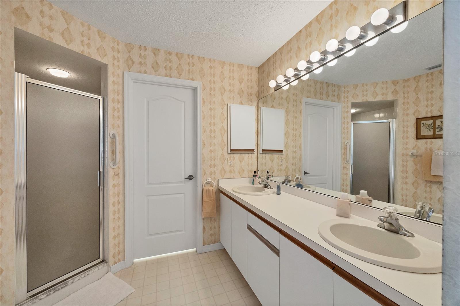 Image 39 of 74 For 1800 Ashley Drive