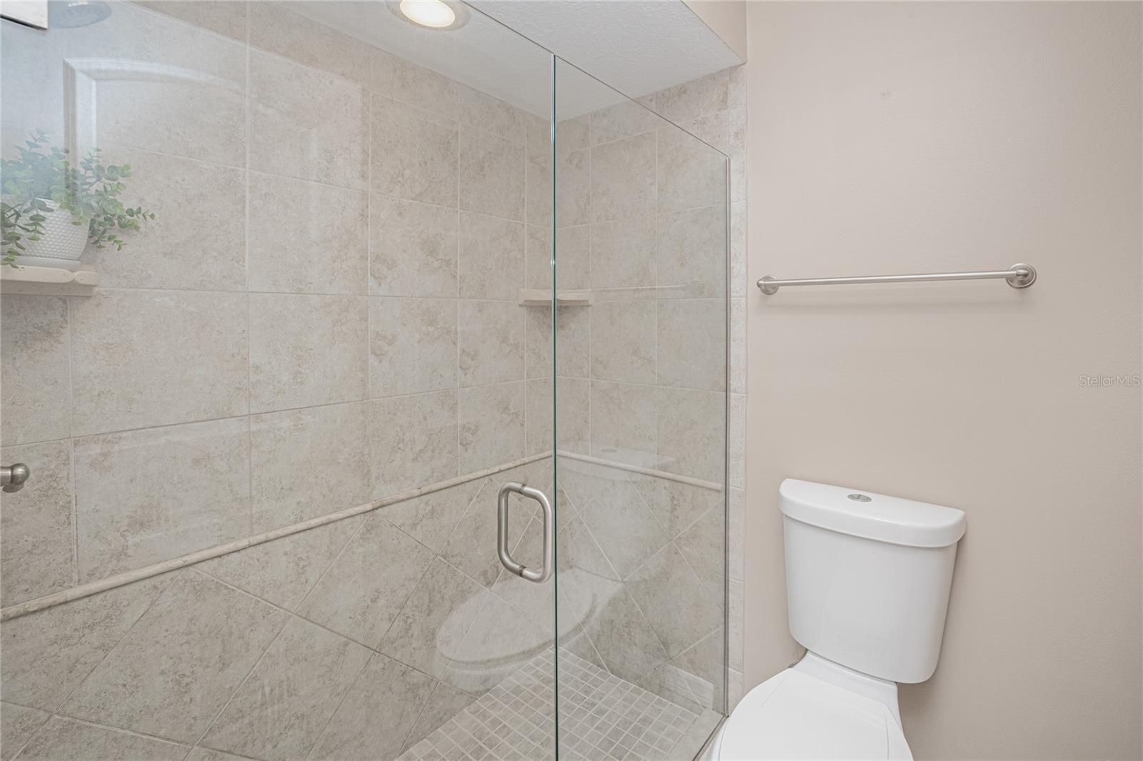 Image 19 of 36 For 24540 Harborview Road A2