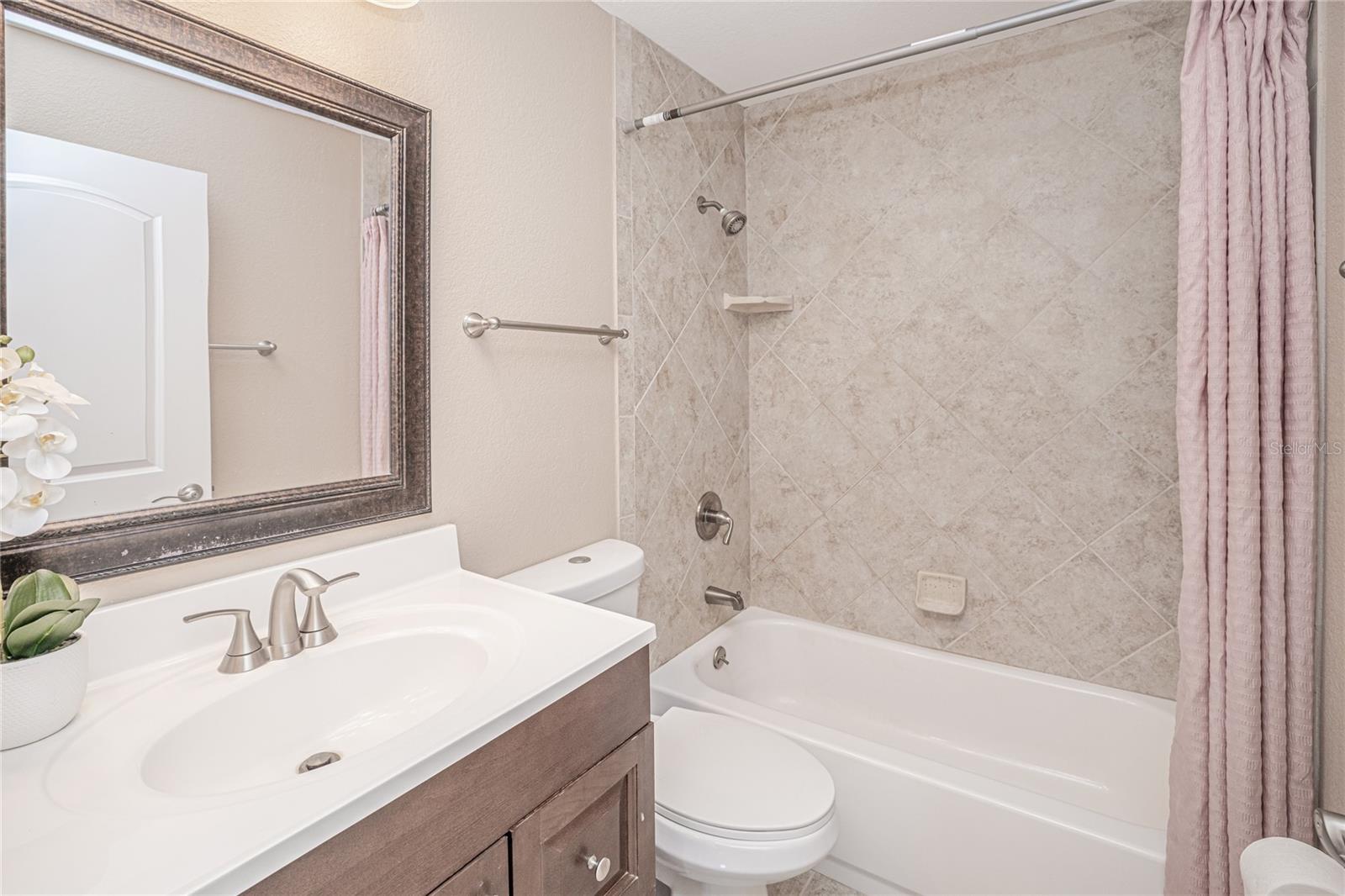 Image 25 of 36 For 24540 Harborview Road A2