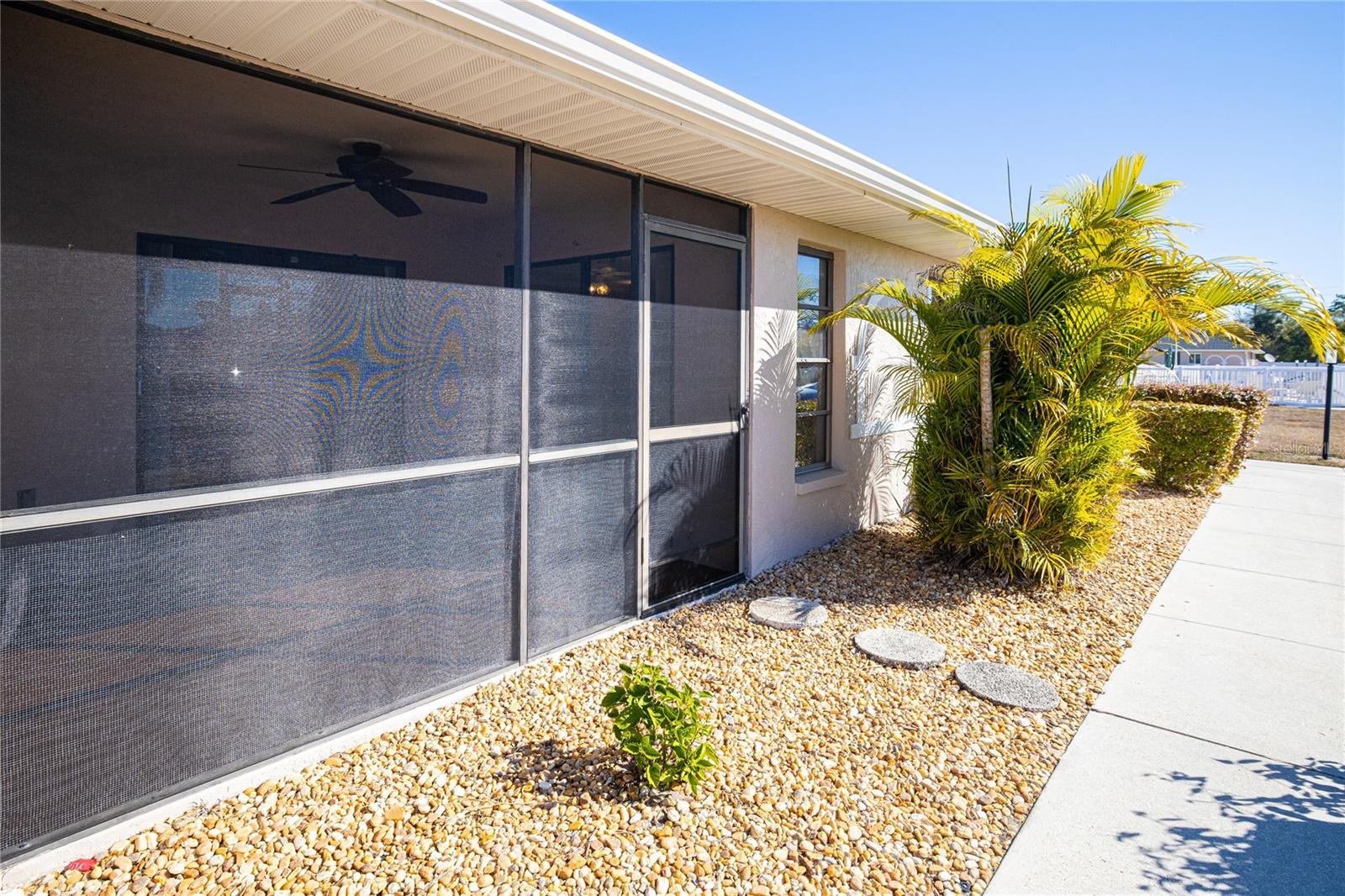 Image 29 of 36 For 24540 Harborview Road A2