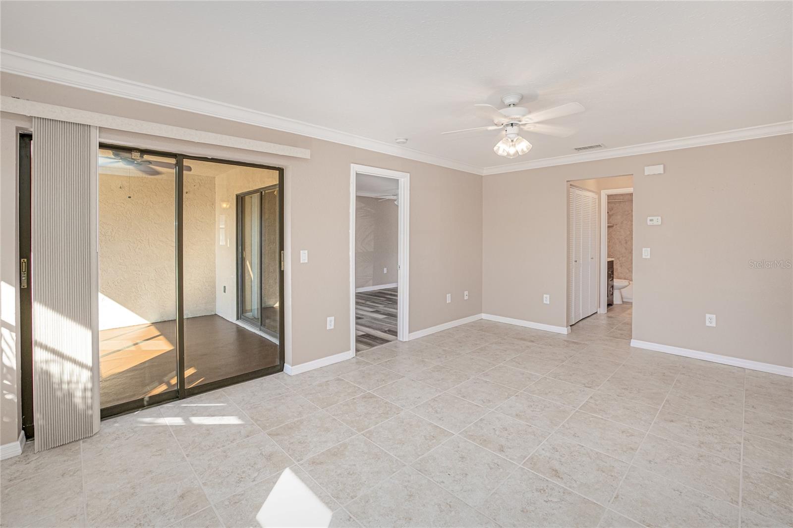 Image 7 of 36 For 24540 Harborview Road A2