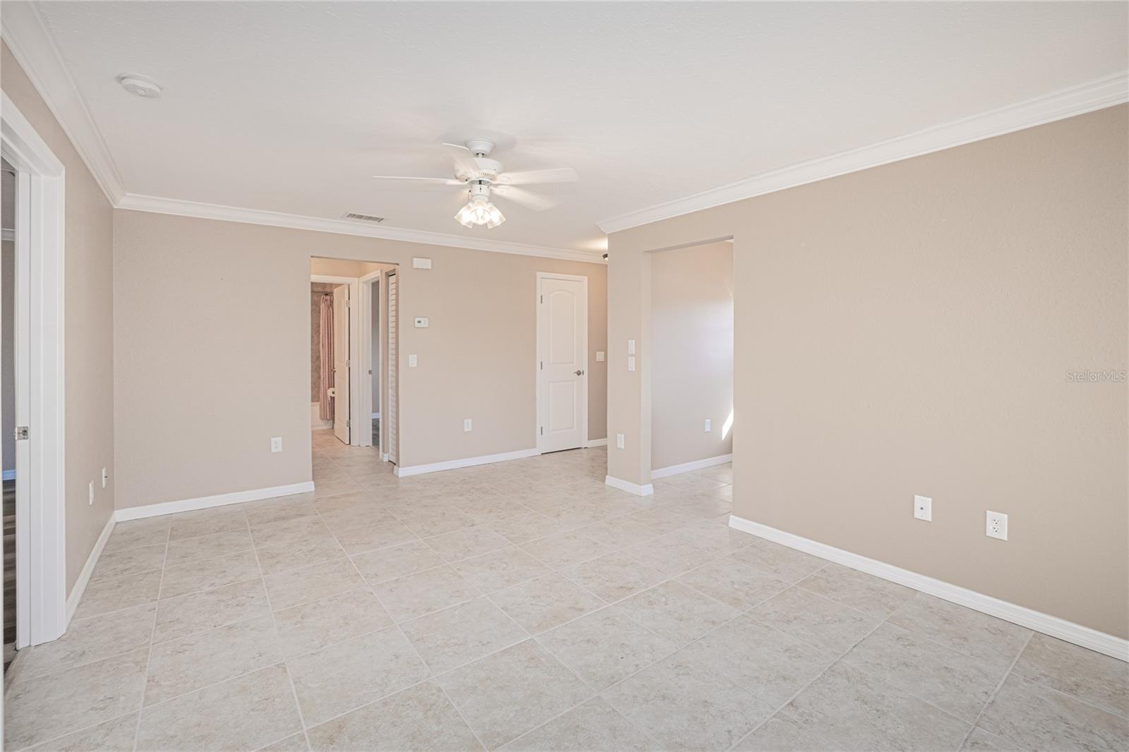 Image 8 of 36 For 24540 Harborview Road A2