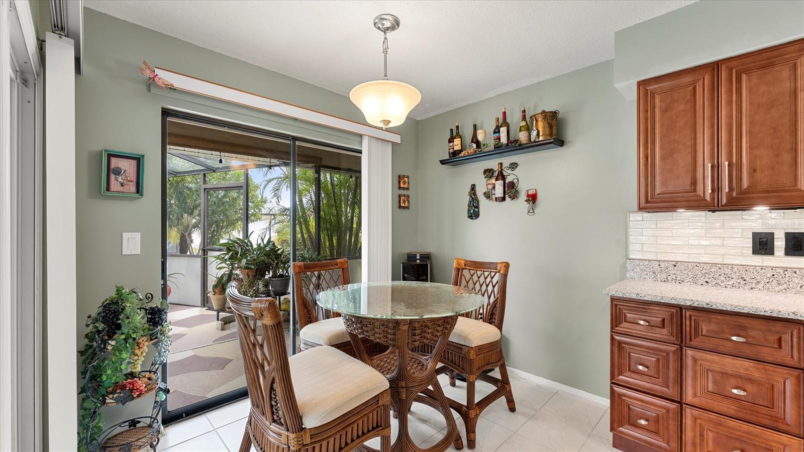 Image 20 of 54 For 5859 Monroe Road