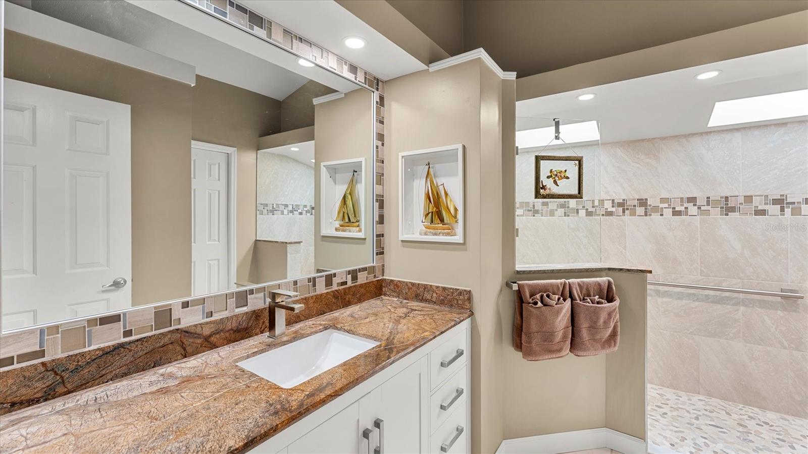 Image 28 of 54 For 5859 Monroe Road