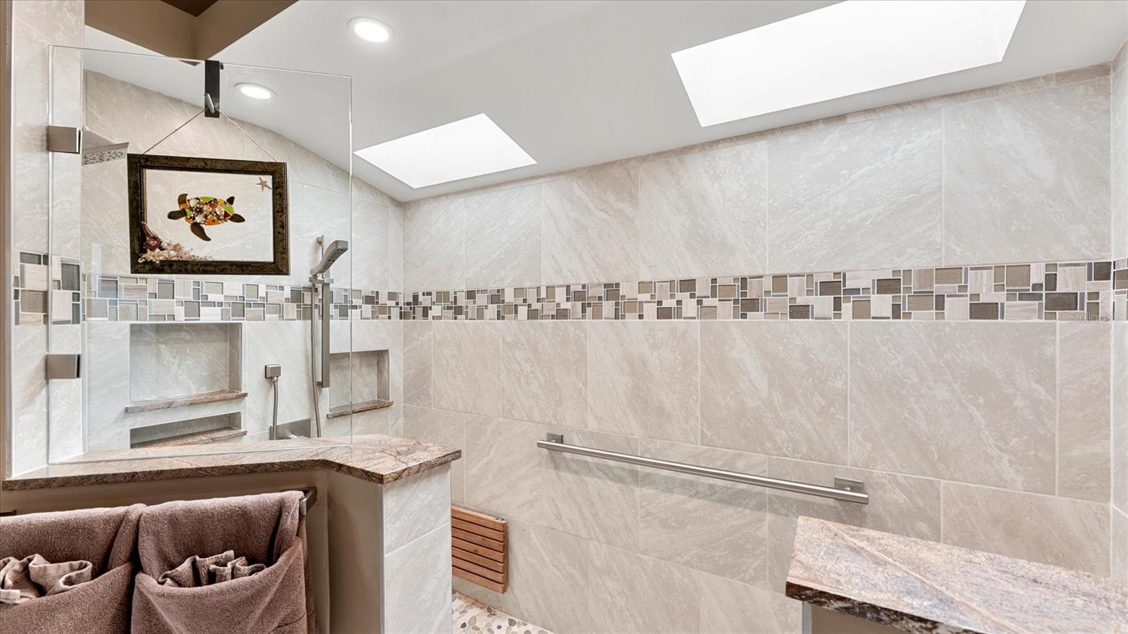 Image 29 of 54 For 5859 Monroe Road