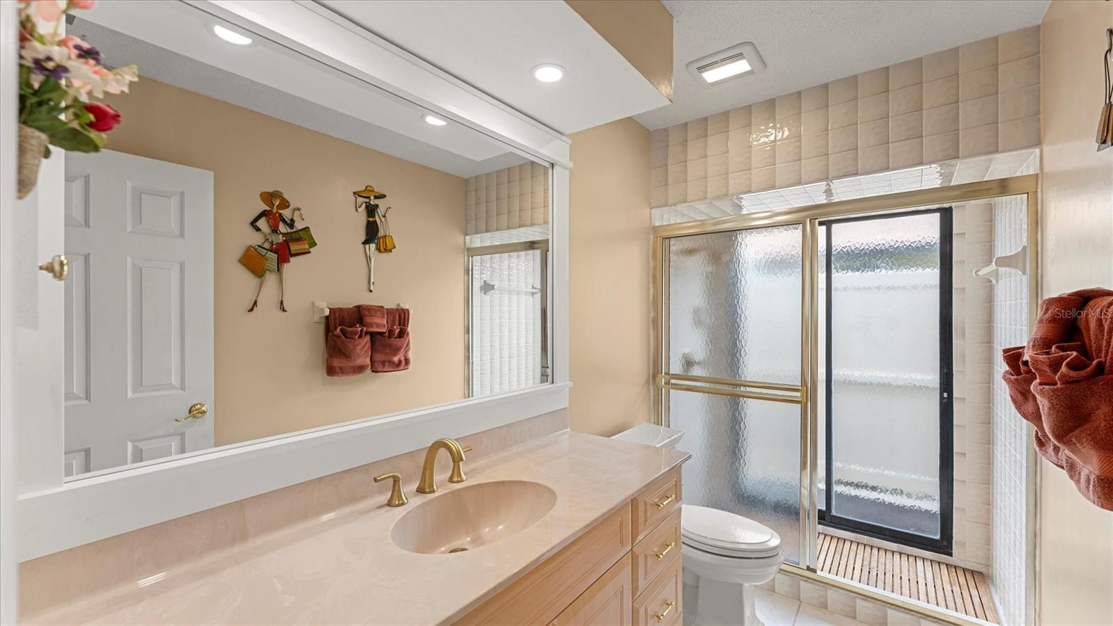 Image 34 of 54 For 5859 Monroe Road