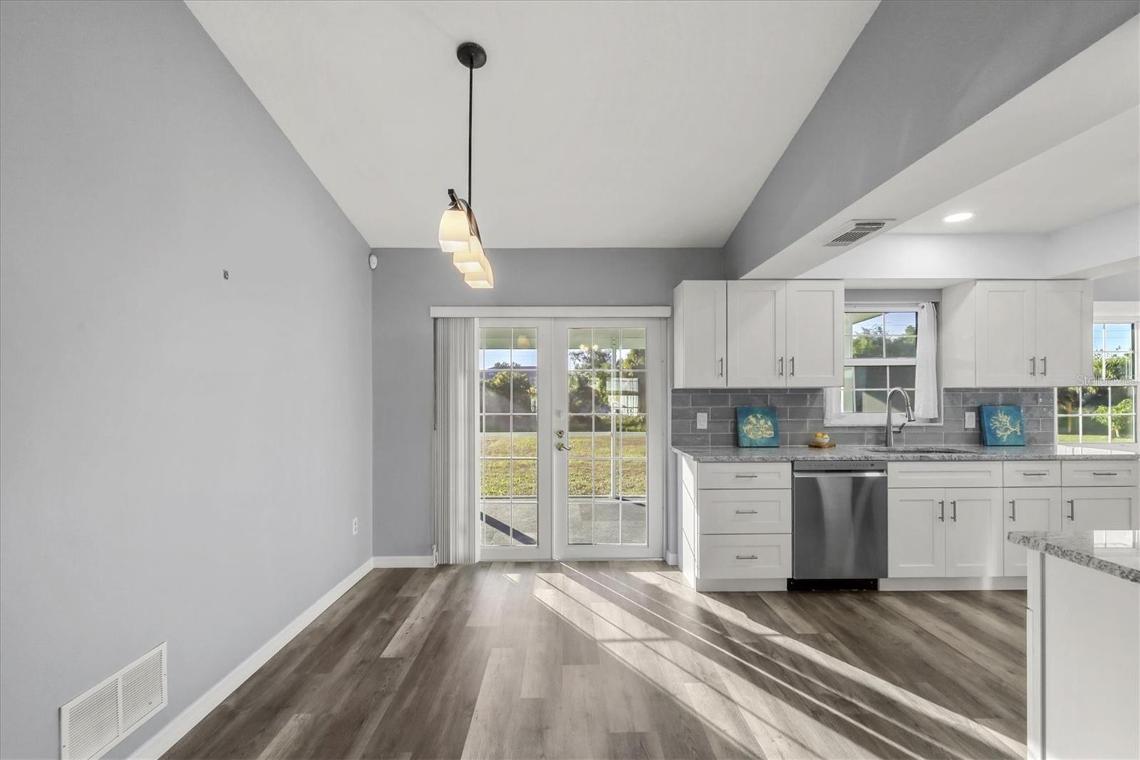 Image 14 of 45 For 6343 Brookridge Street