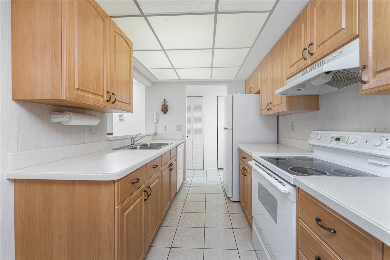 Image 19 of 48 For 2955 Beach Road A425