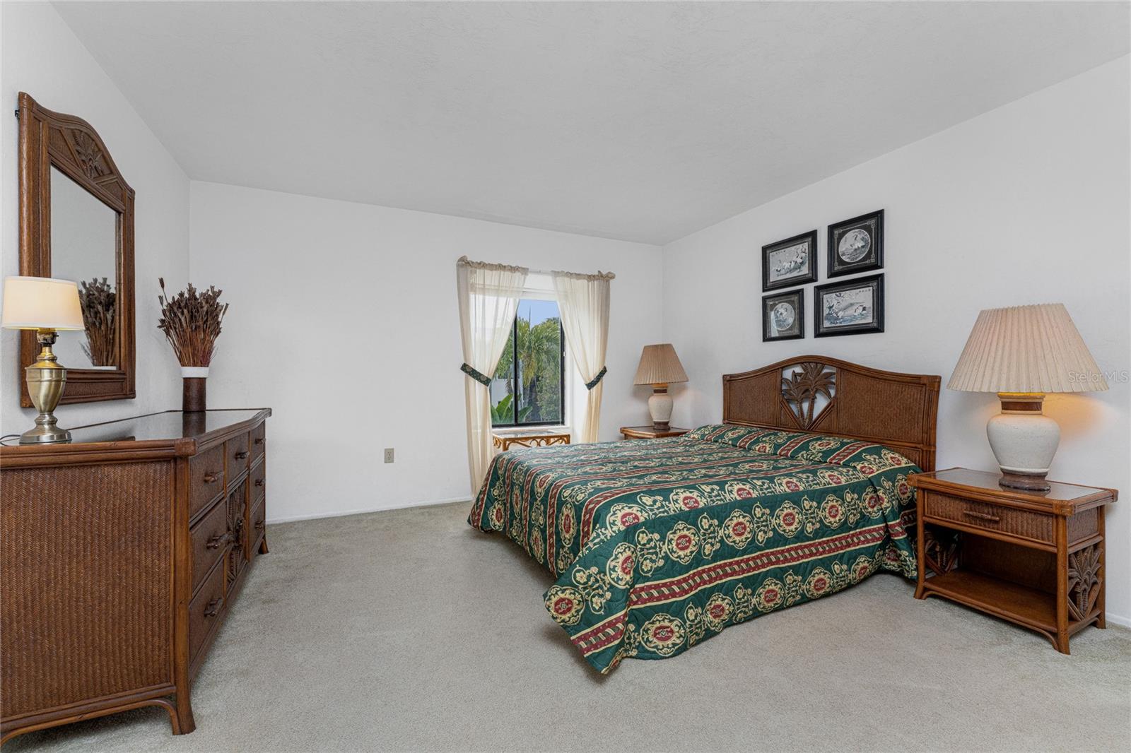 Image 24 of 48 For 2955 Beach Road A425