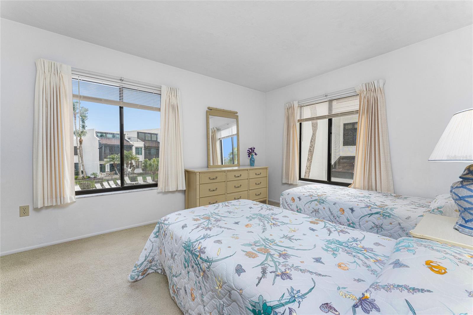 Image 30 of 48 For 2955 Beach Road A425