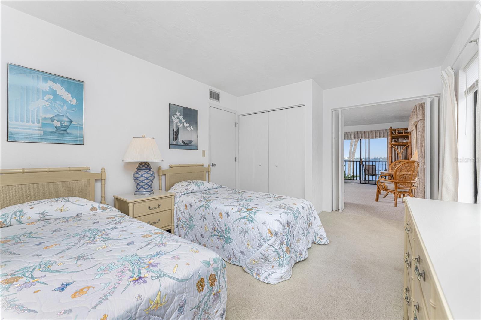 Image 31 of 48 For 2955 Beach Road A425