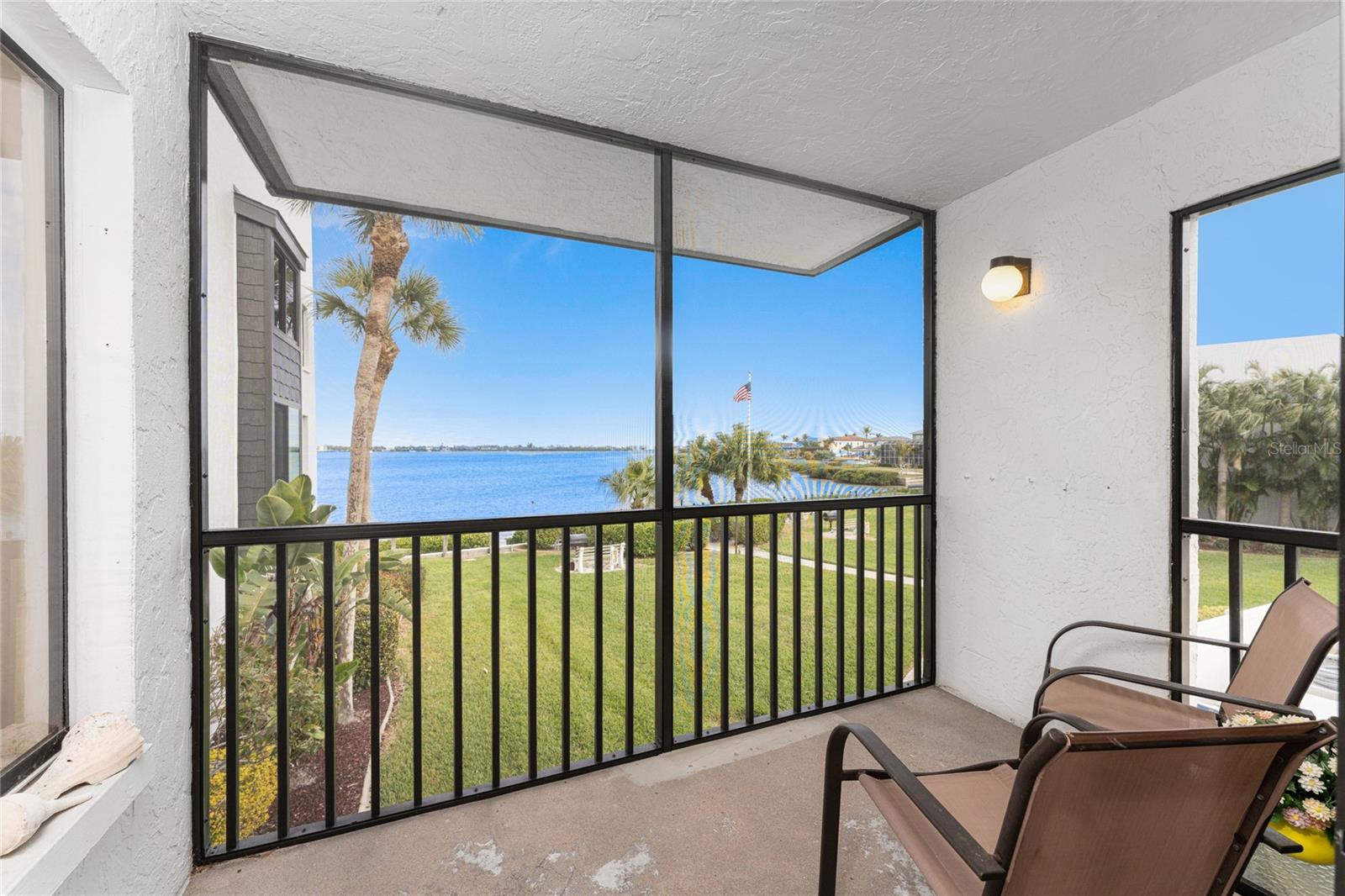 Image 4 of 48 For 2955 Beach Road A425