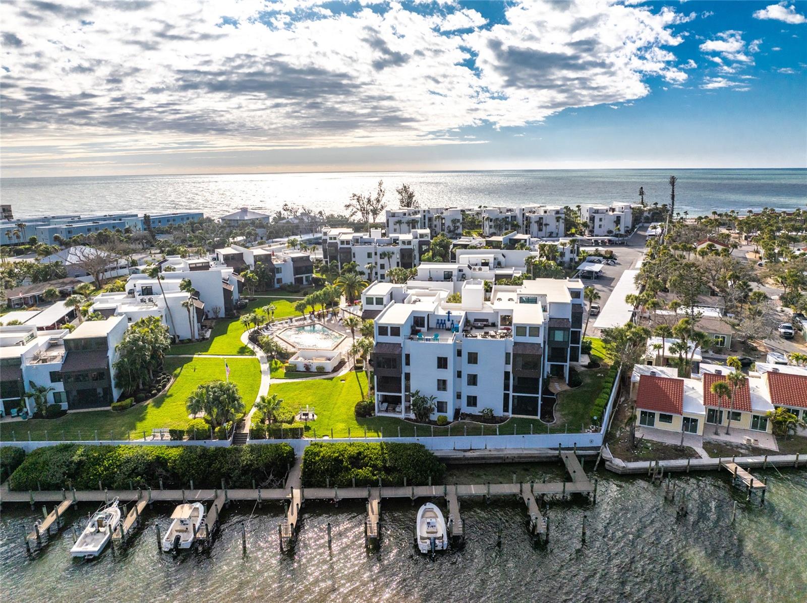 Image 47 of 48 For 2955 Beach Road A425