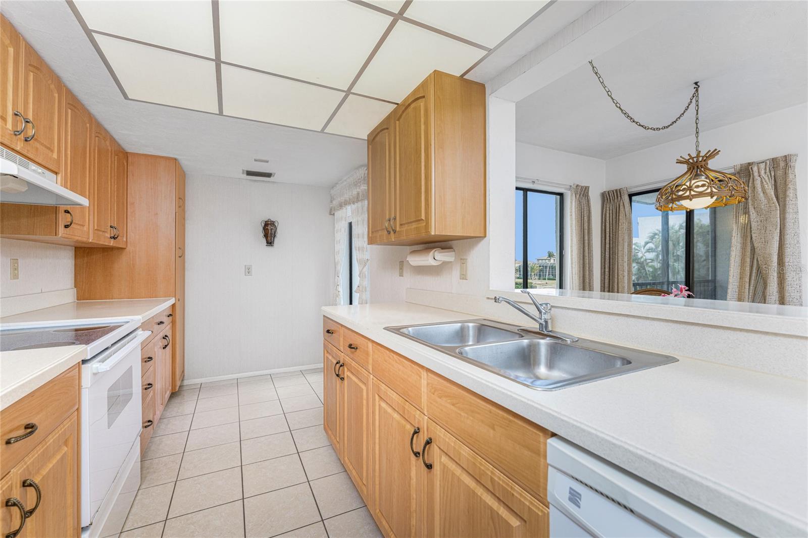 Image 6 of 48 For 2955 Beach Road A425