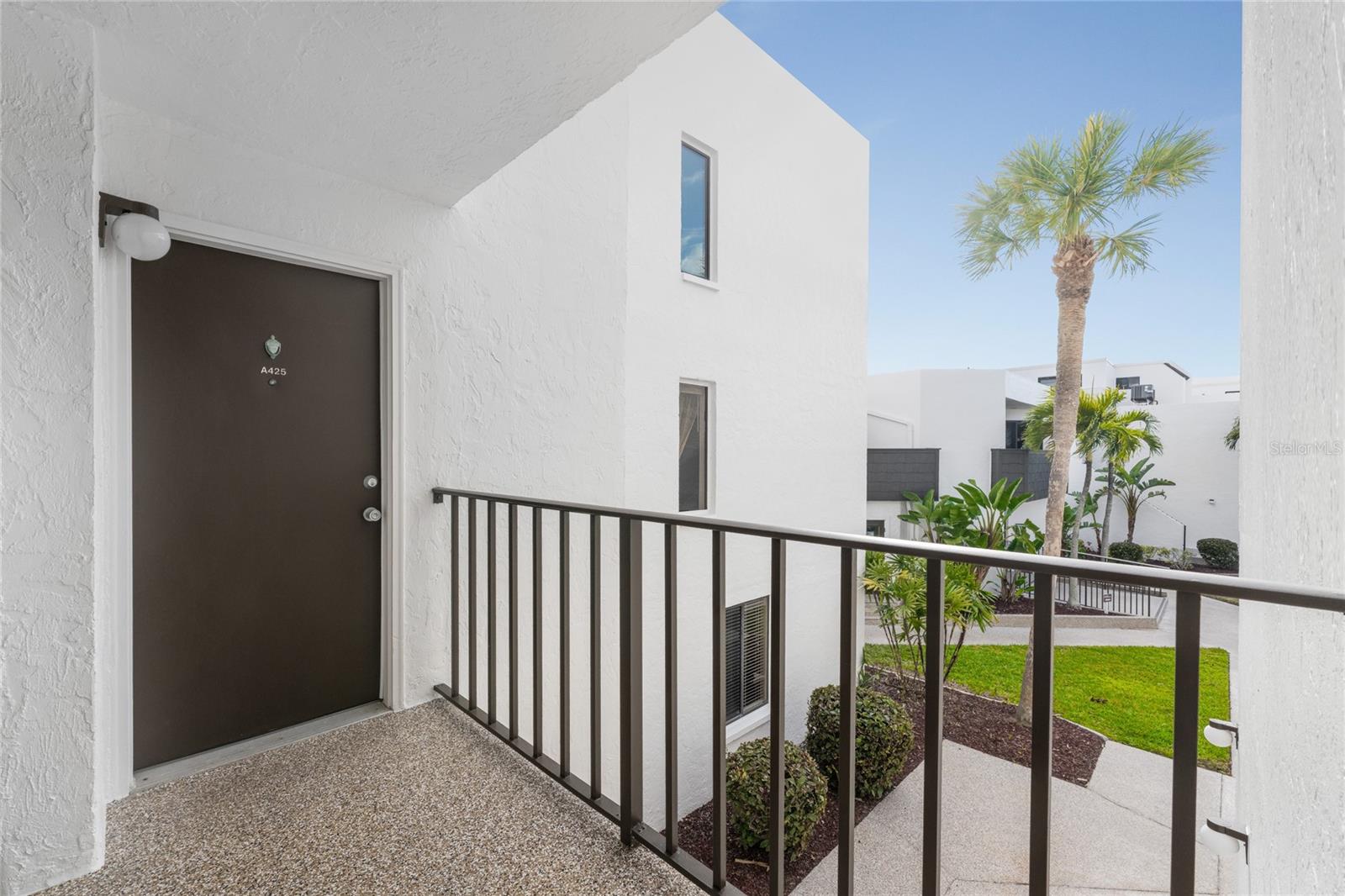 Image 8 of 48 For 2955 Beach Road A425