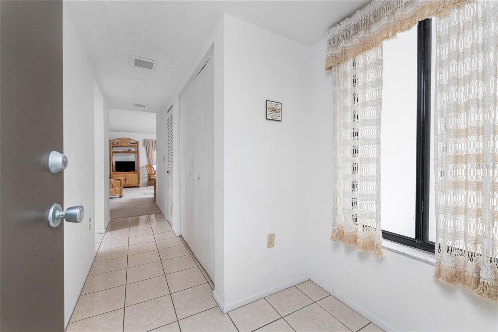 Image 9 of 48 For 2955 Beach Road A425