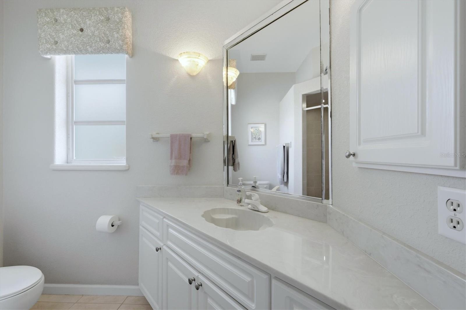 Image 39 of 53 For 22277 Priscilla Avenue