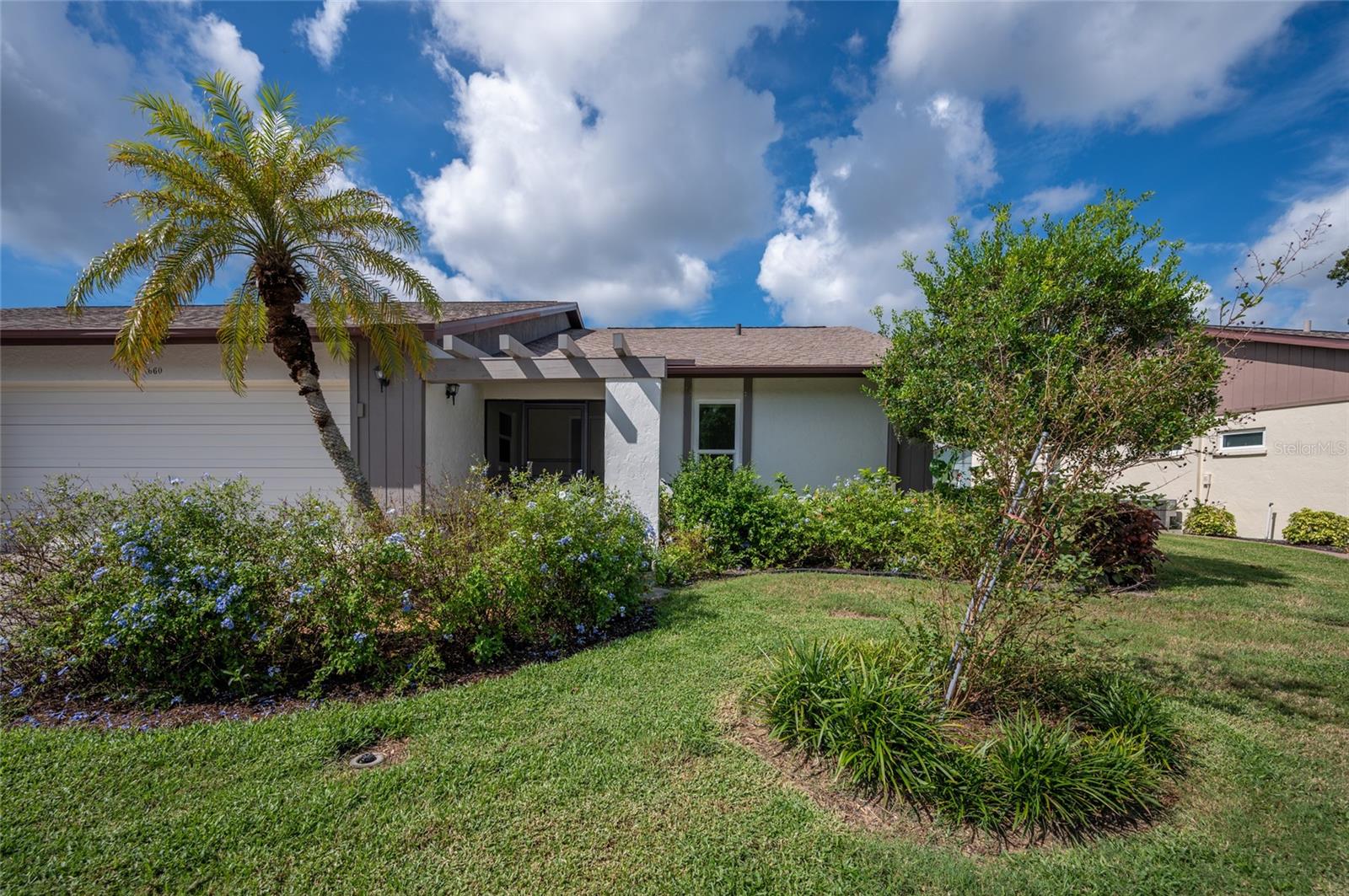 Image 32 of 48 For 660 Linden Drive