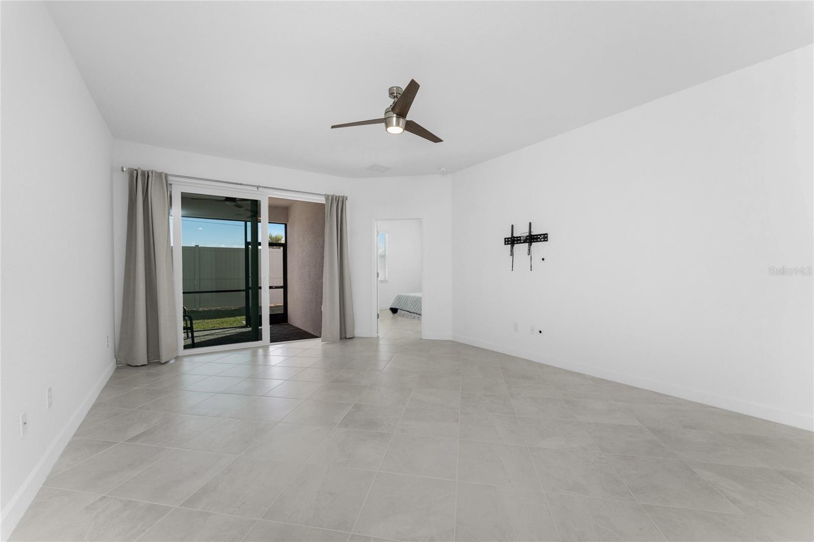 Image 15 of 55 For 8117 Shore Lake Drive