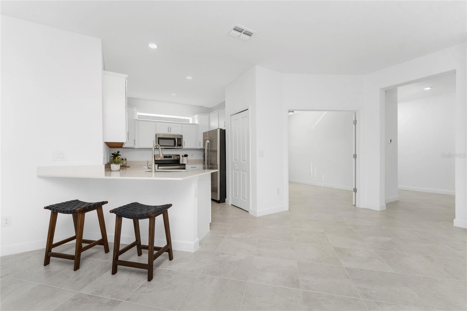 Image 17 of 55 For 8117 Shore Lake Drive