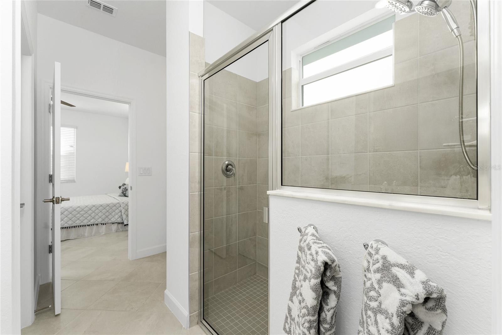 Image 29 of 55 For 8117 Shore Lake Drive