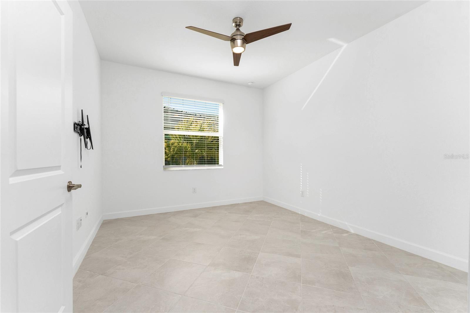 Image 31 of 55 For 8117 Shore Lake Drive