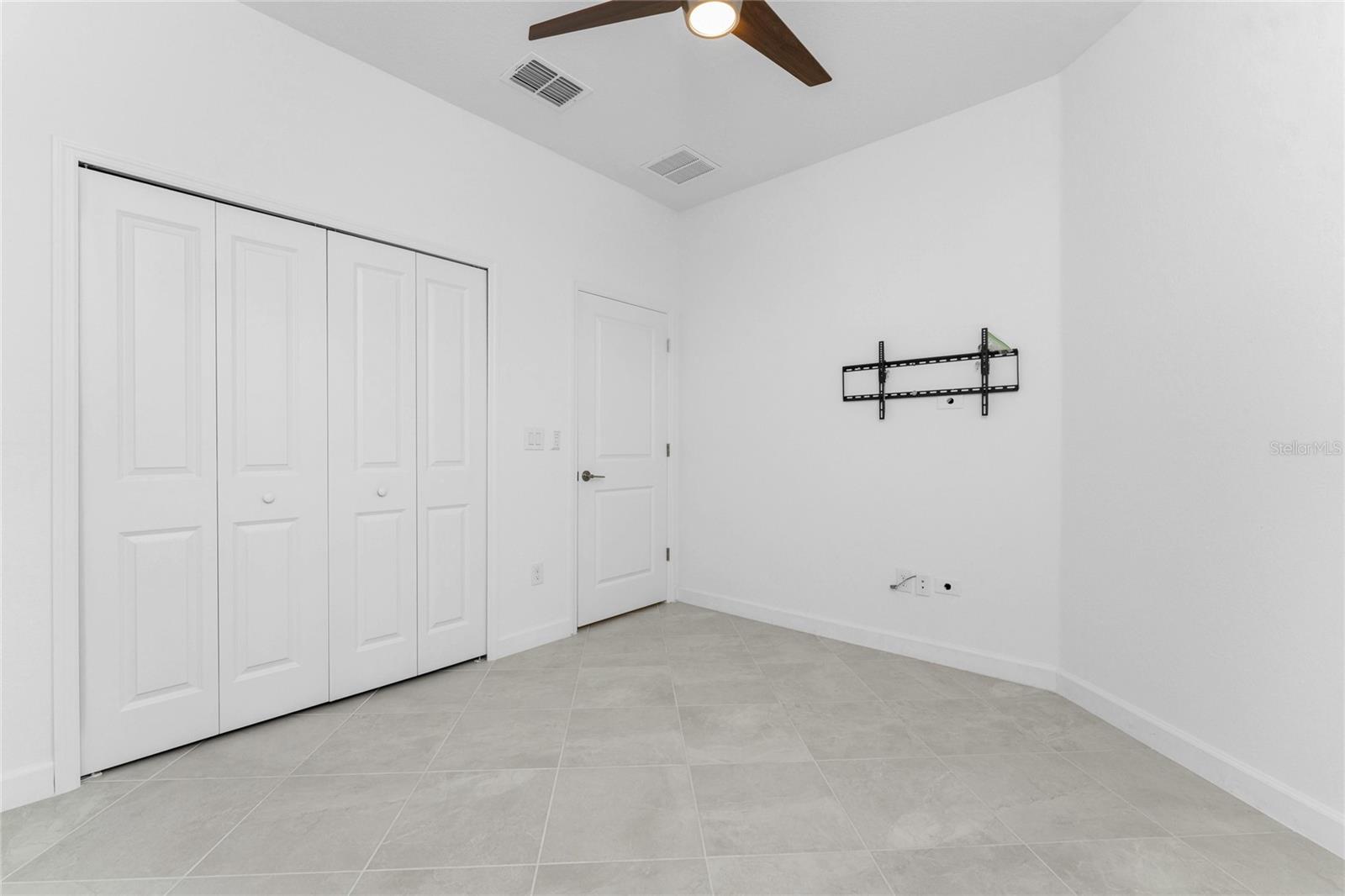 Image 32 of 55 For 8117 Shore Lake Drive