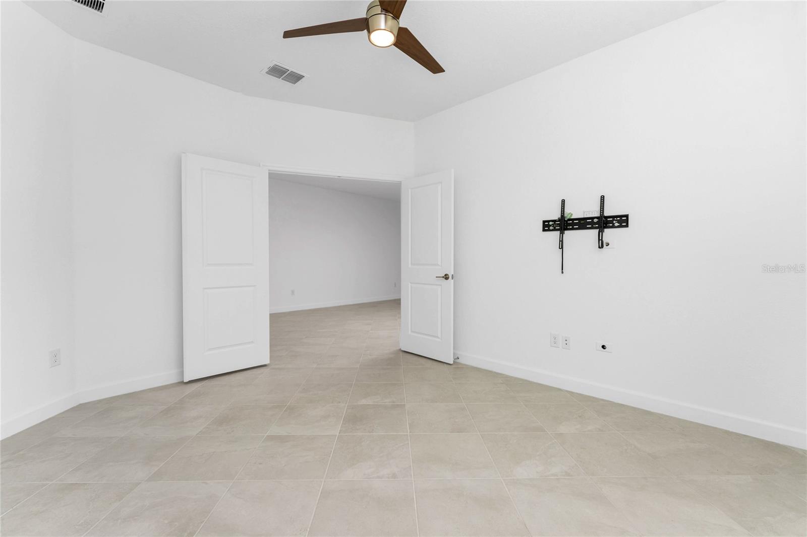 Image 37 of 55 For 8117 Shore Lake Drive