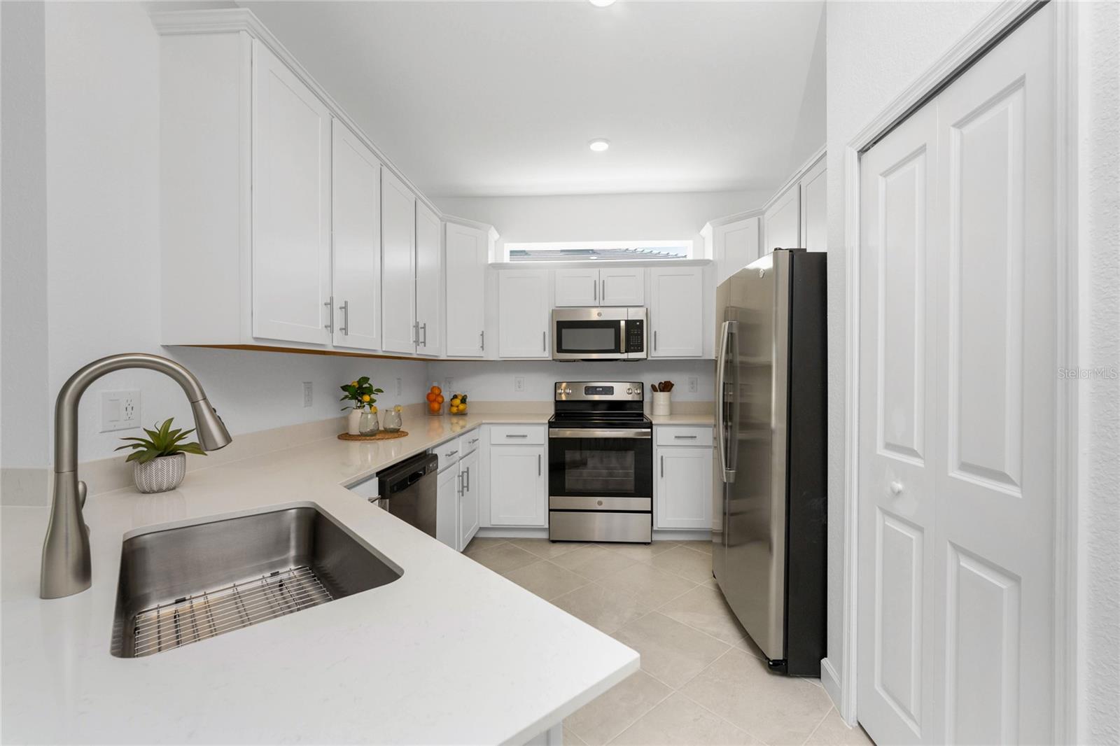 Image 6 of 55 For 8117 Shore Lake Drive