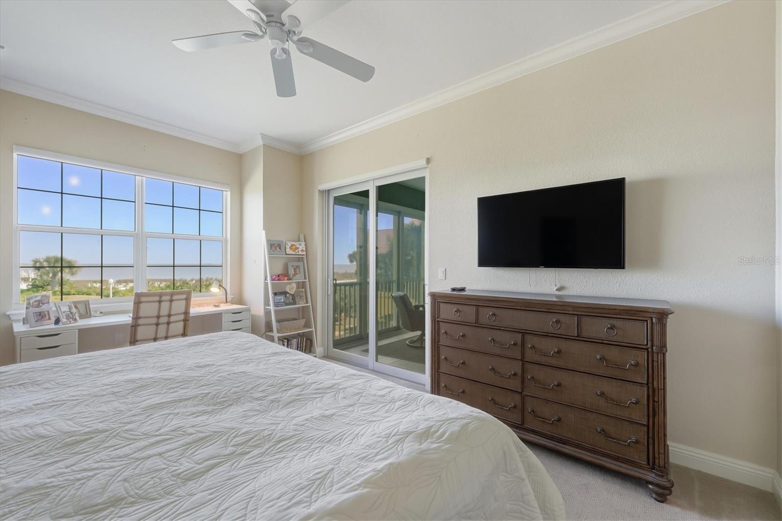 Image 18 of 56 For 767 Harbor Drive 1b