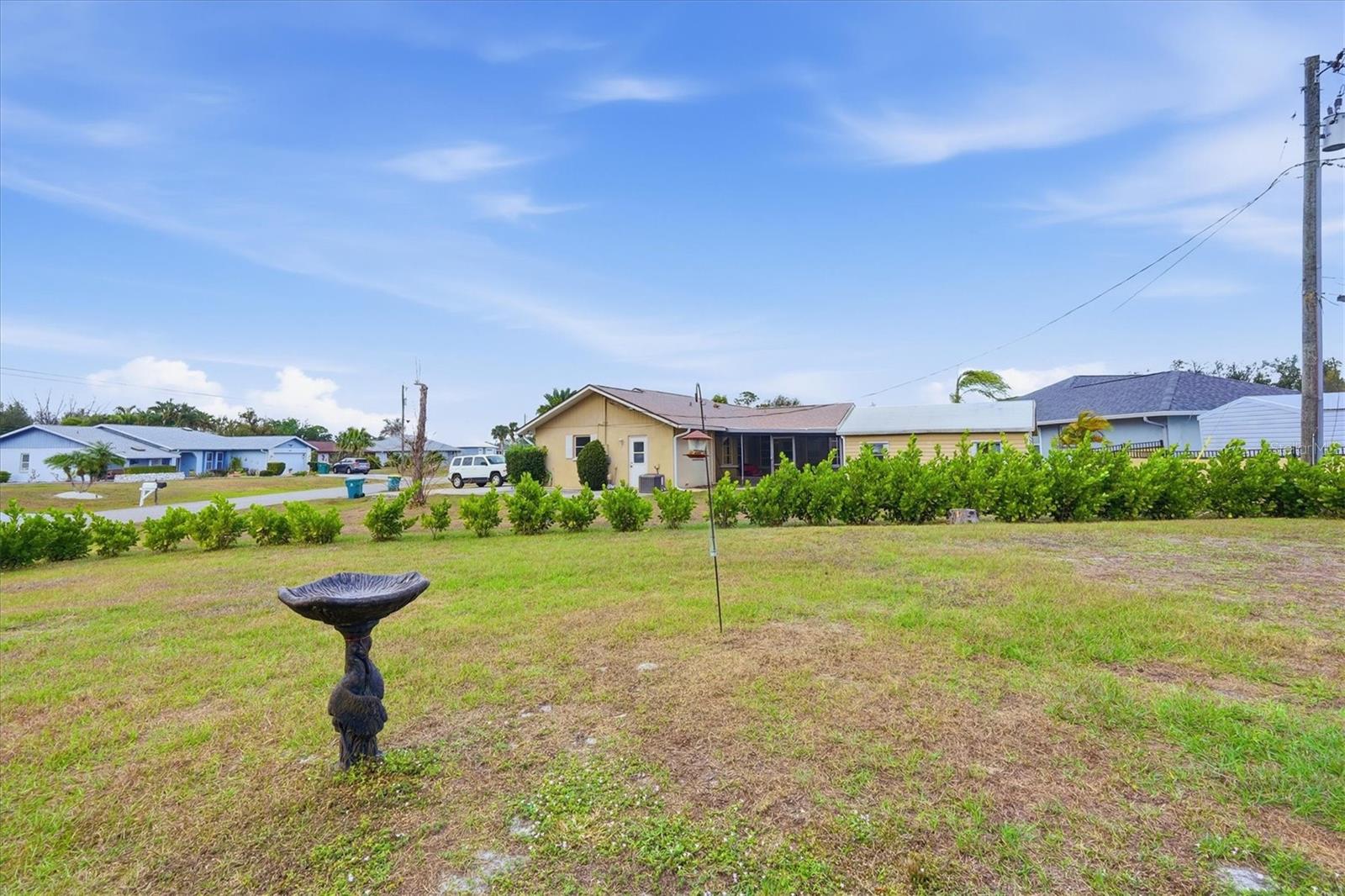 Listing photo id 29 for 10300 Sandrift Avenue