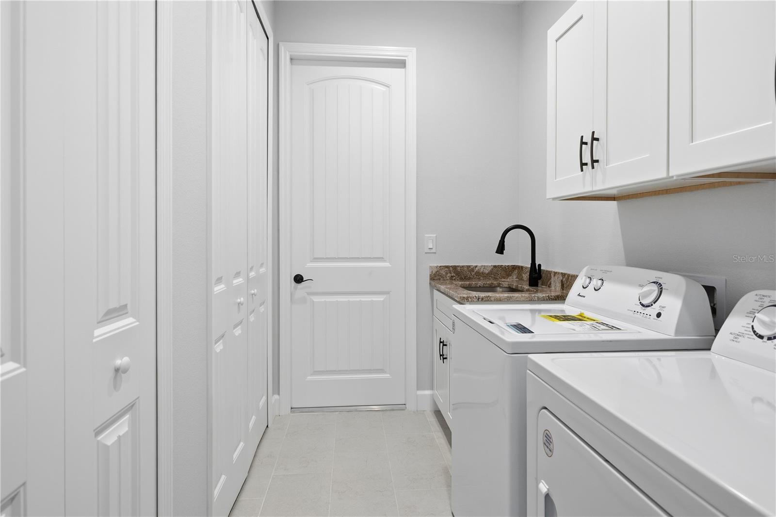 Image 13 of 51 For 721 Redbud Court