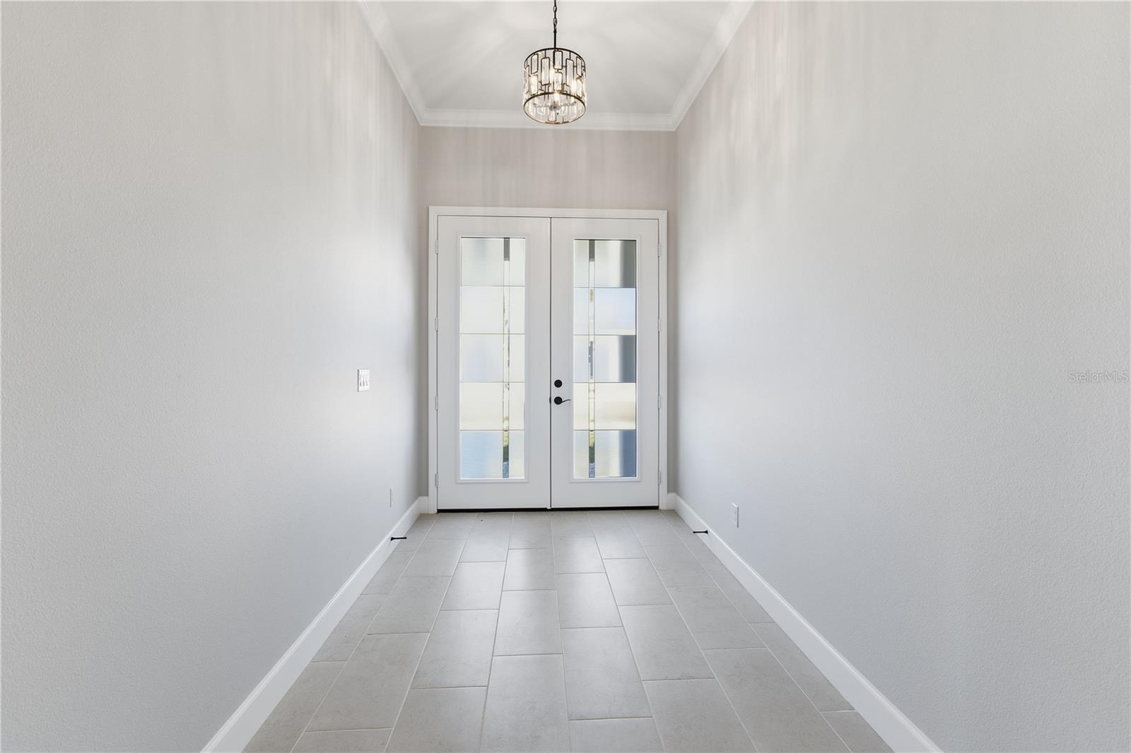 Image 2 of 51 For 721 Redbud Court