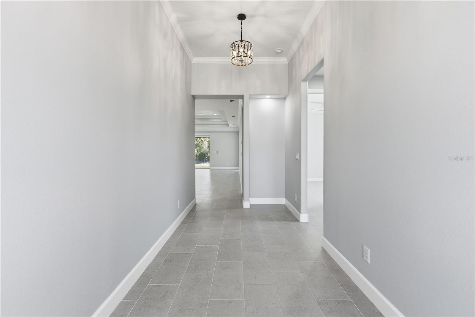 Image 3 of 51 For 721 Redbud Court