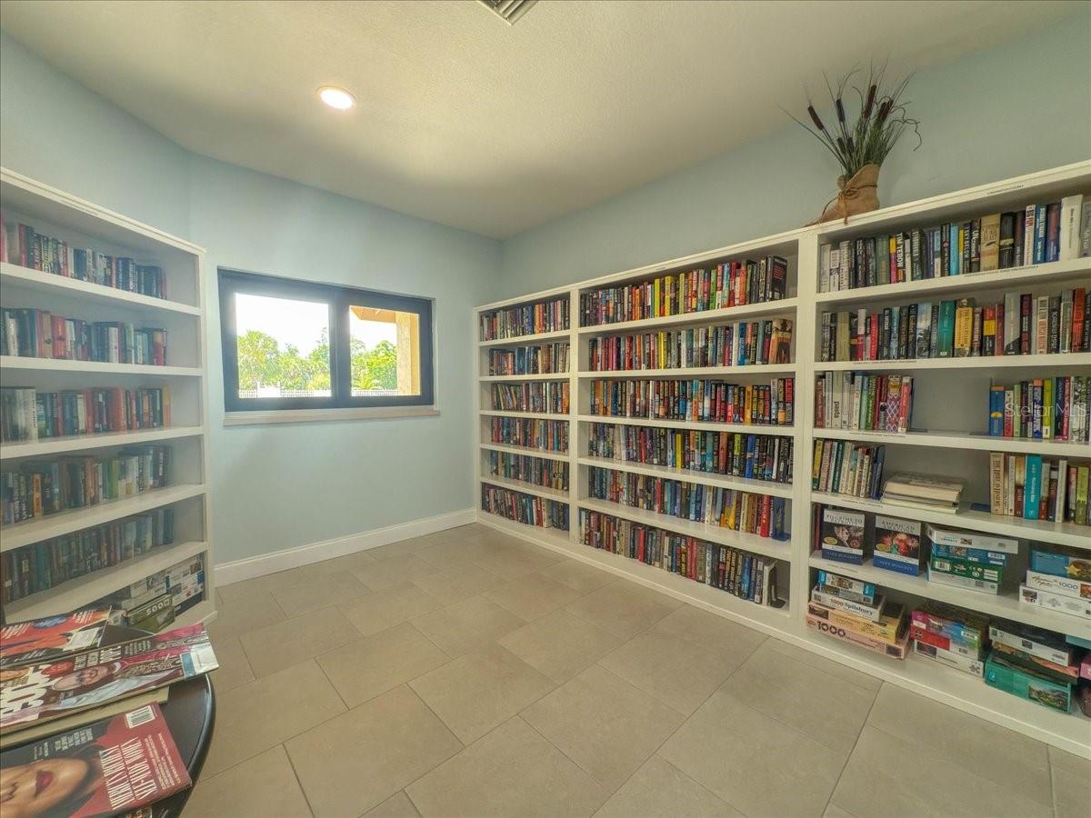 Image 46 of 51 For 721 Redbud Court