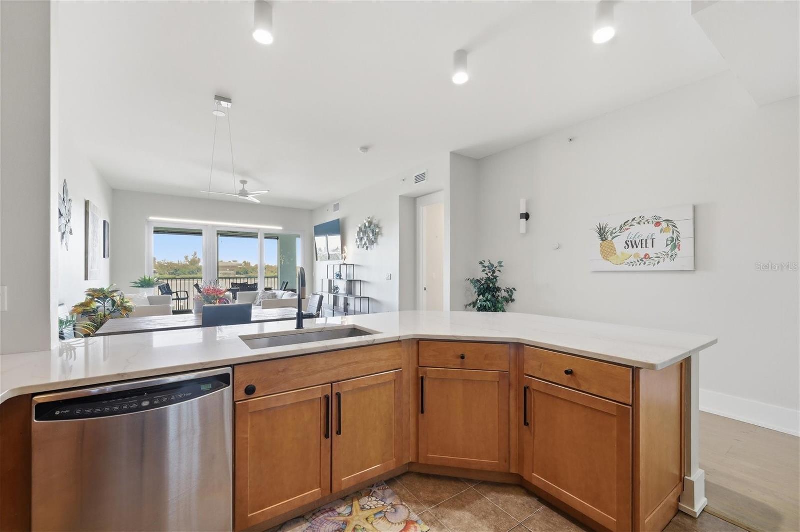 Image 21 of 55 For 11120 Hacienda Del Mar Boulevard F-205