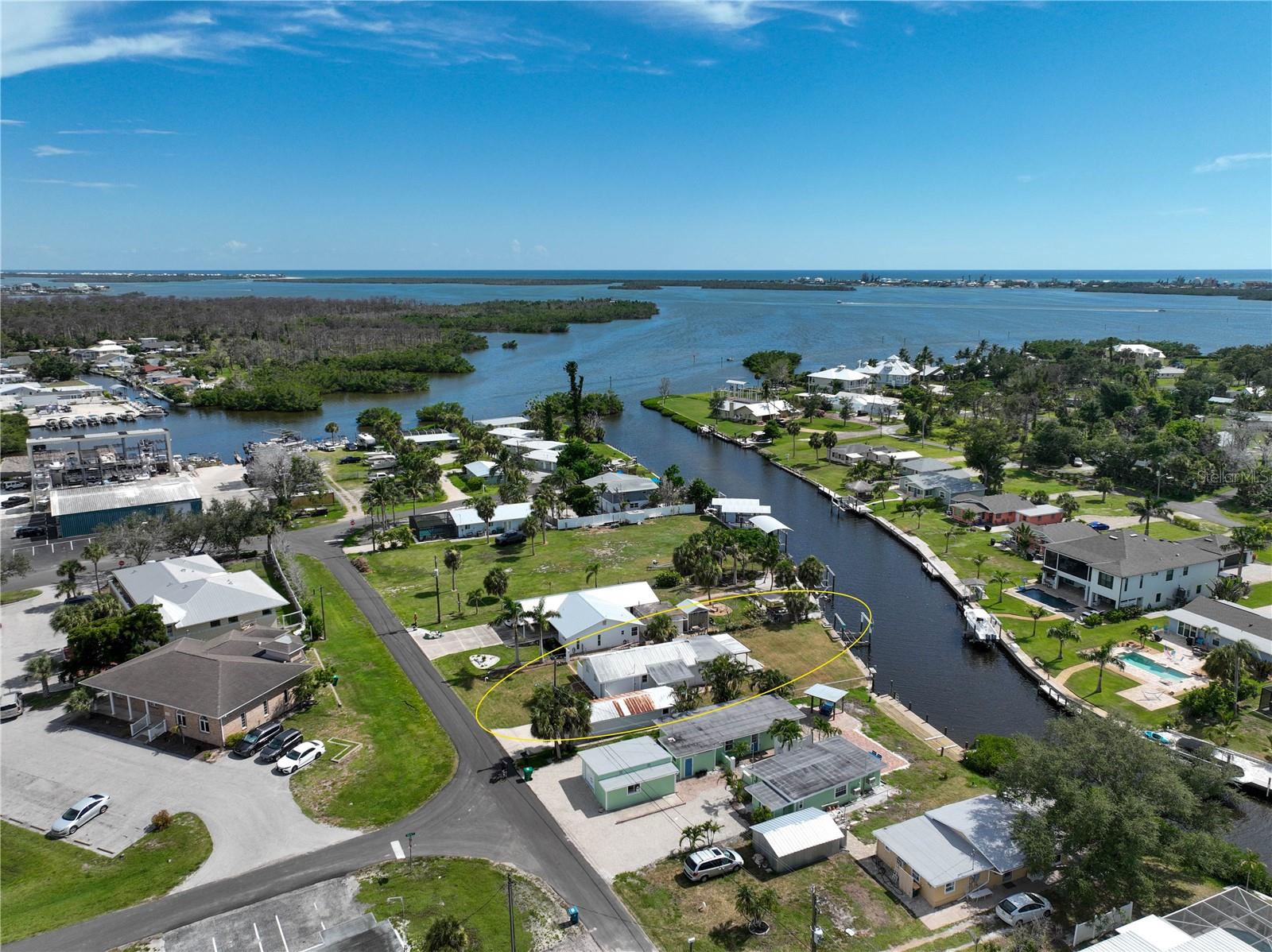 Image 7 of 15 For 1820 Winstan Avenue