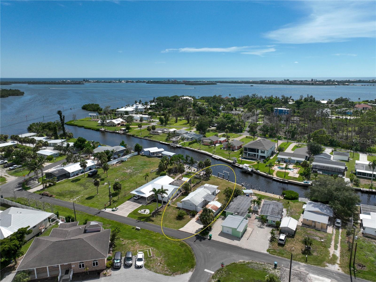 Image 8 of 15 For 1820 Winstan Avenue