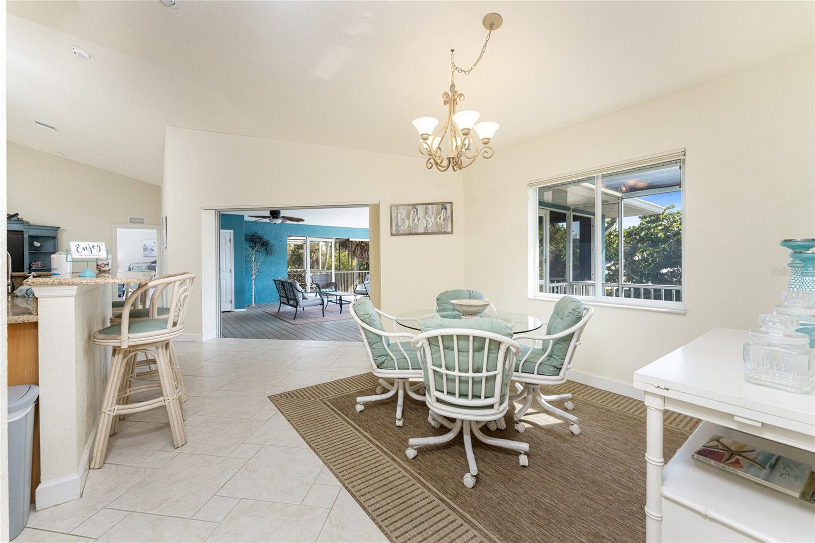 Image 13 of 70 For 4151 Beach Road