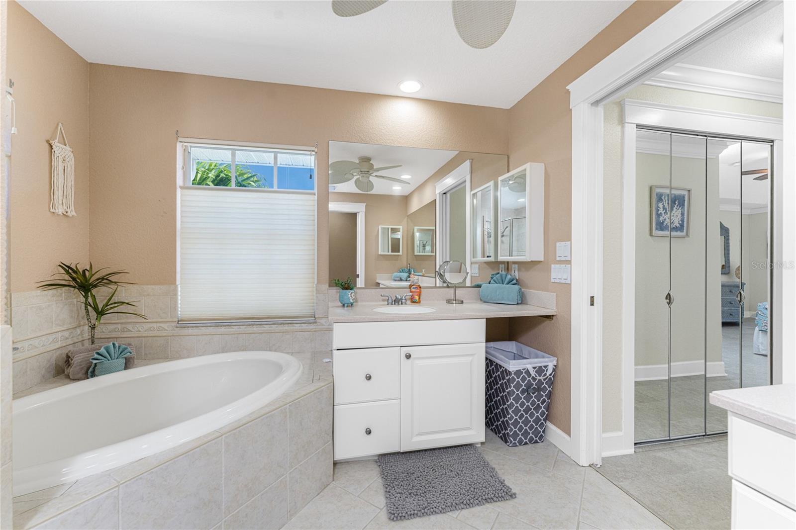 Image 21 of 70 For 4151 Beach Road