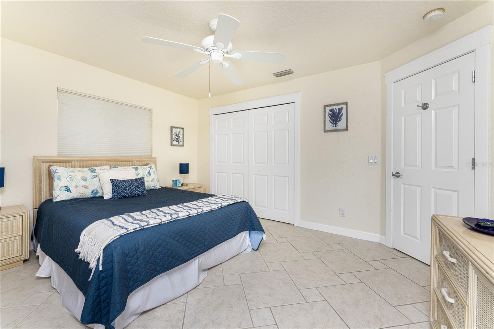 Image 27 of 70 For 4151 Beach Road