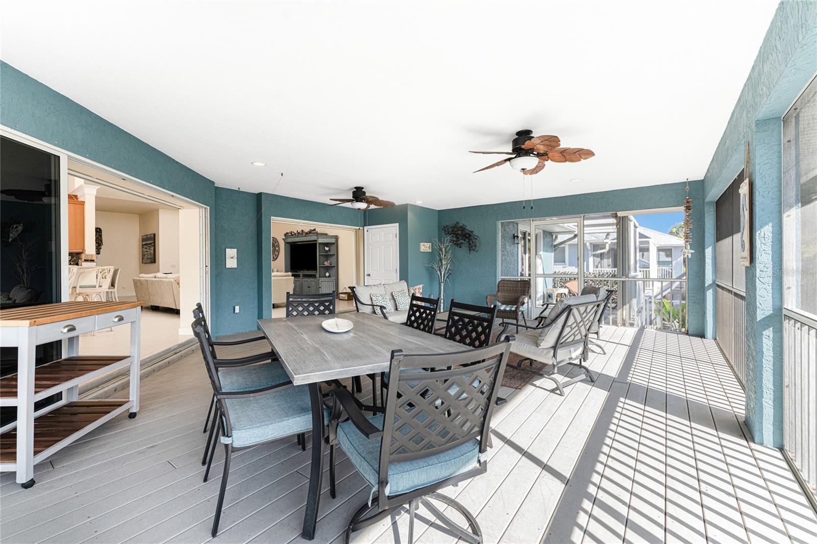 Image 33 of 70 For 4151 Beach Road