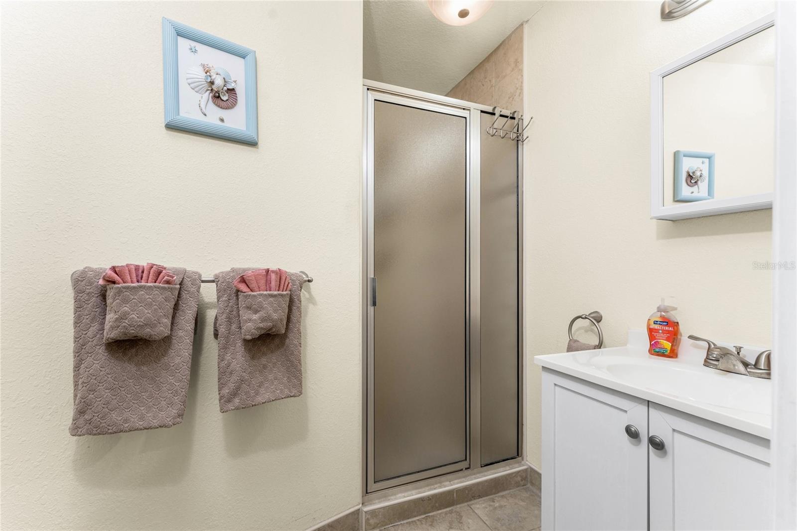 Image 45 of 70 For 4151 Beach Road