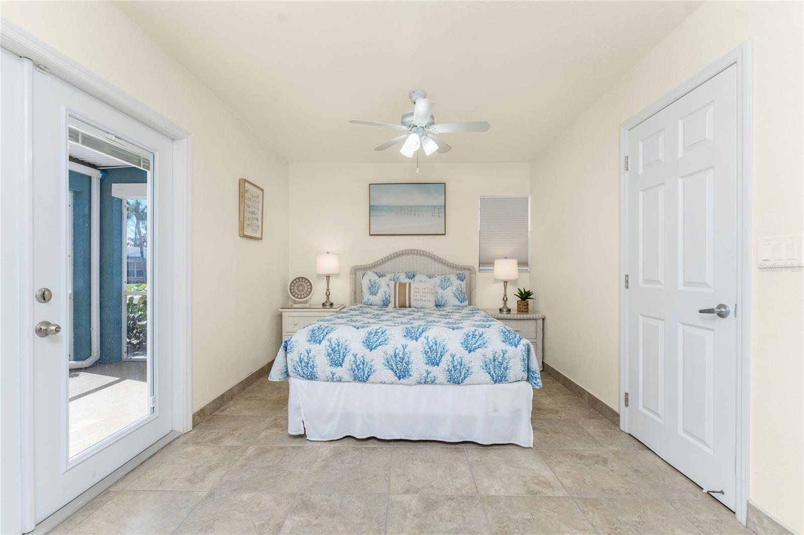 Image 46 of 70 For 4151 Beach Road