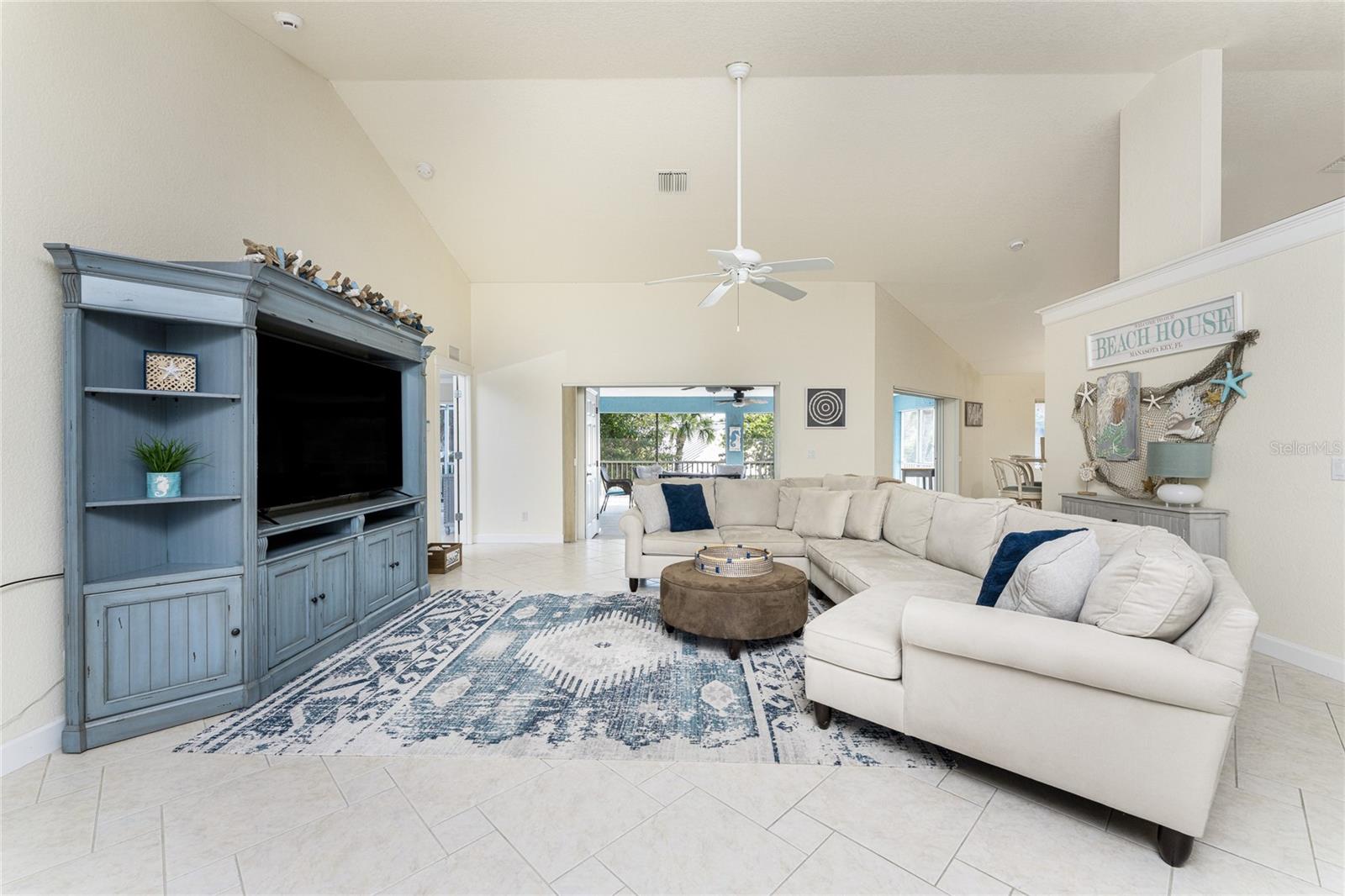 Image 7 of 70 For 4151 Beach Road