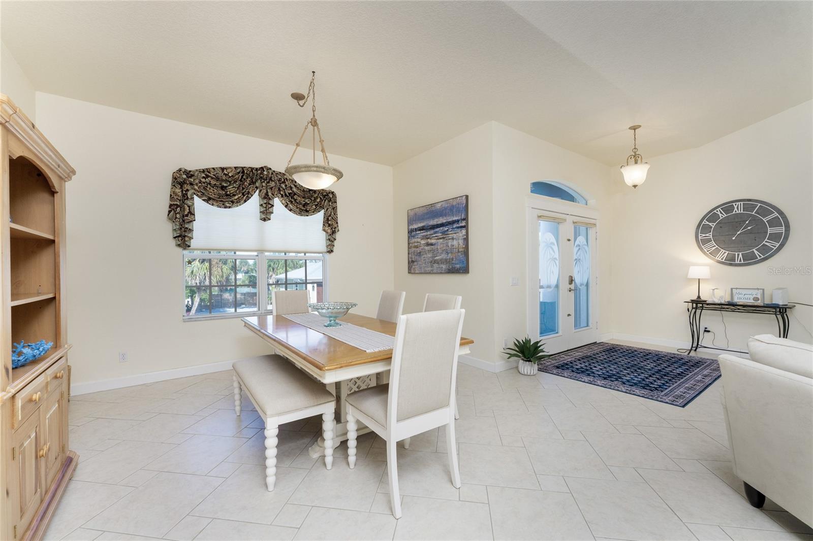 Image 8 of 70 For 4151 Beach Road