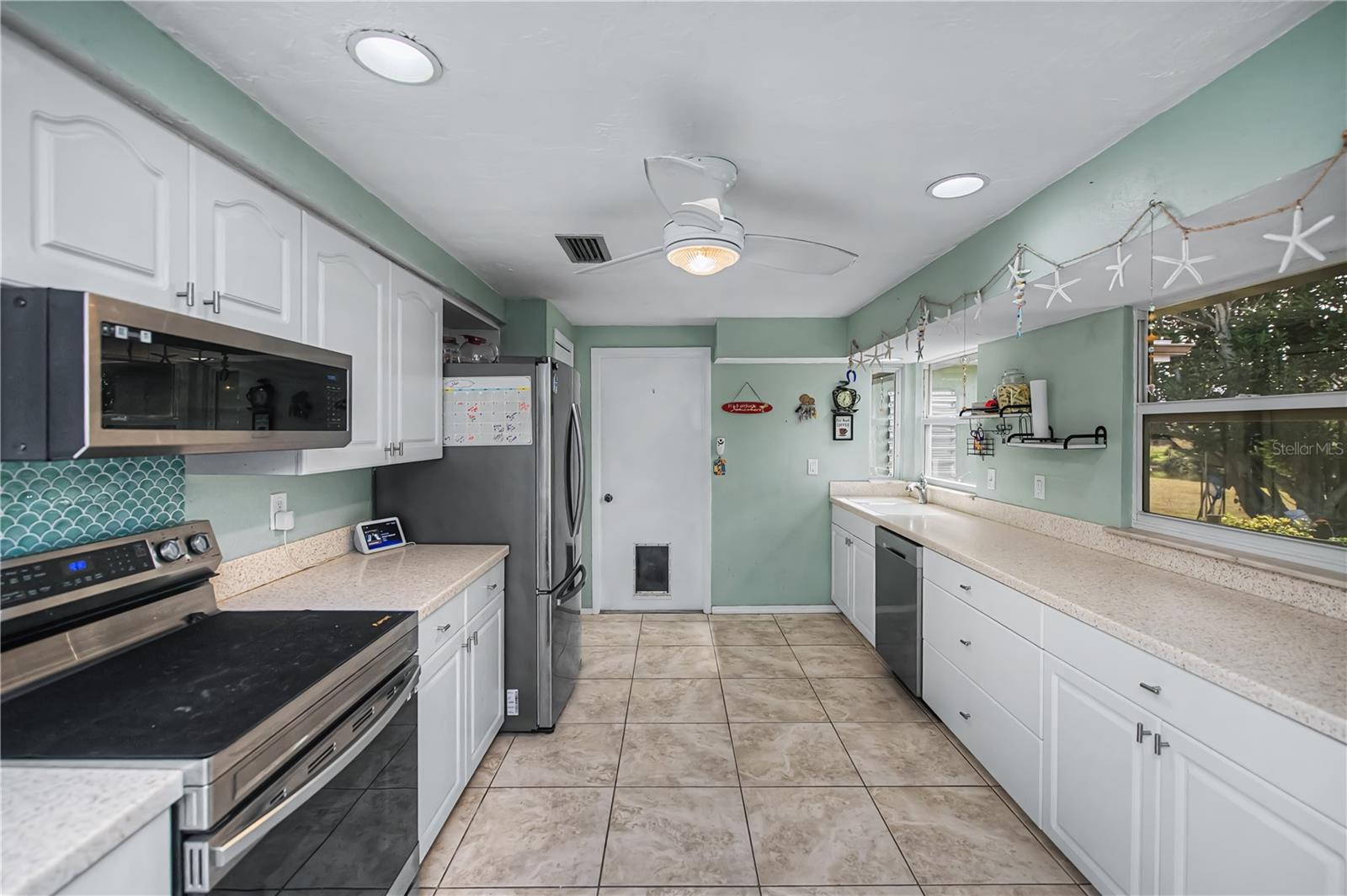 Image 12 of 75 For 236 Annapolis Lane