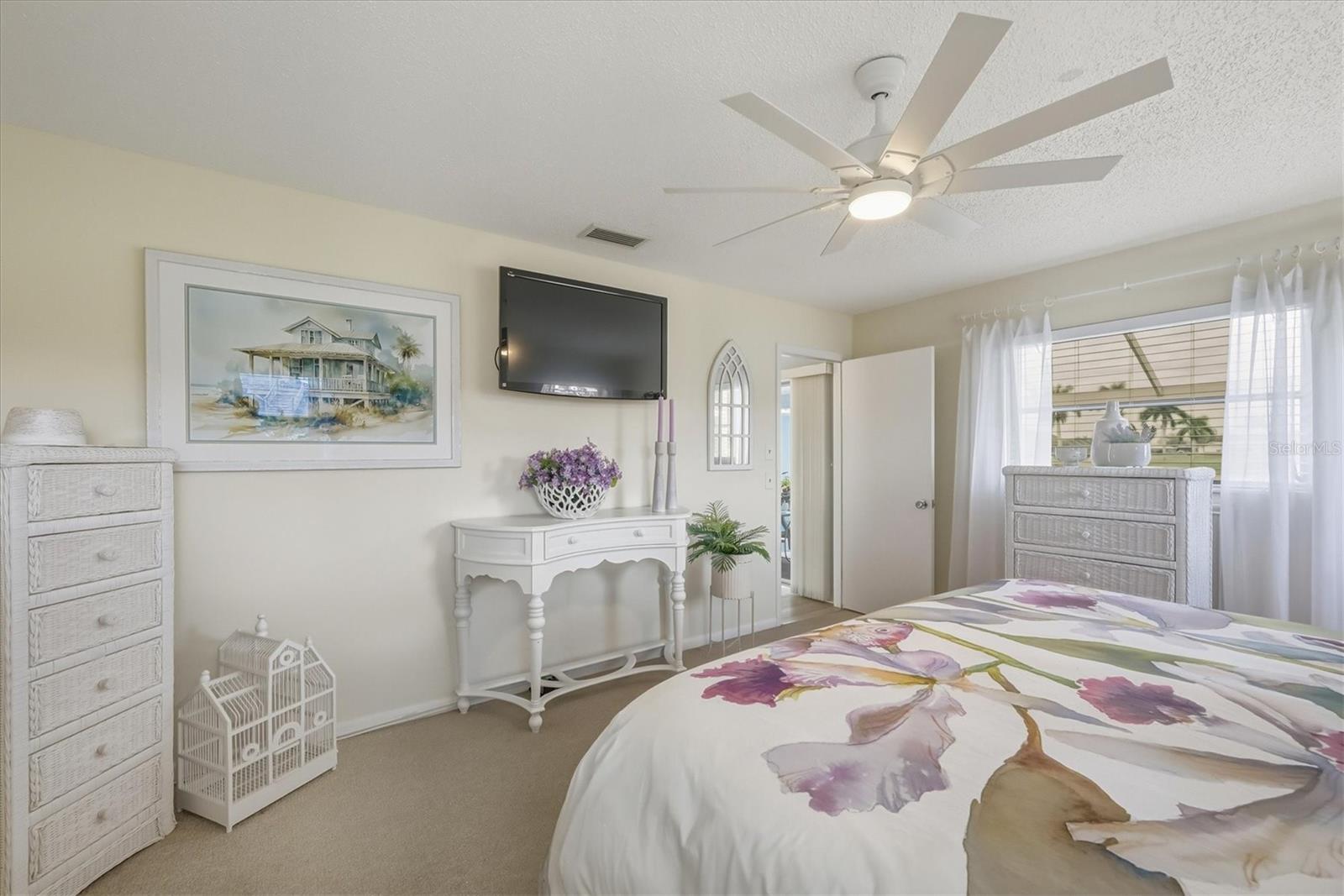 Image 26 of 56 For 12577 Kings Row