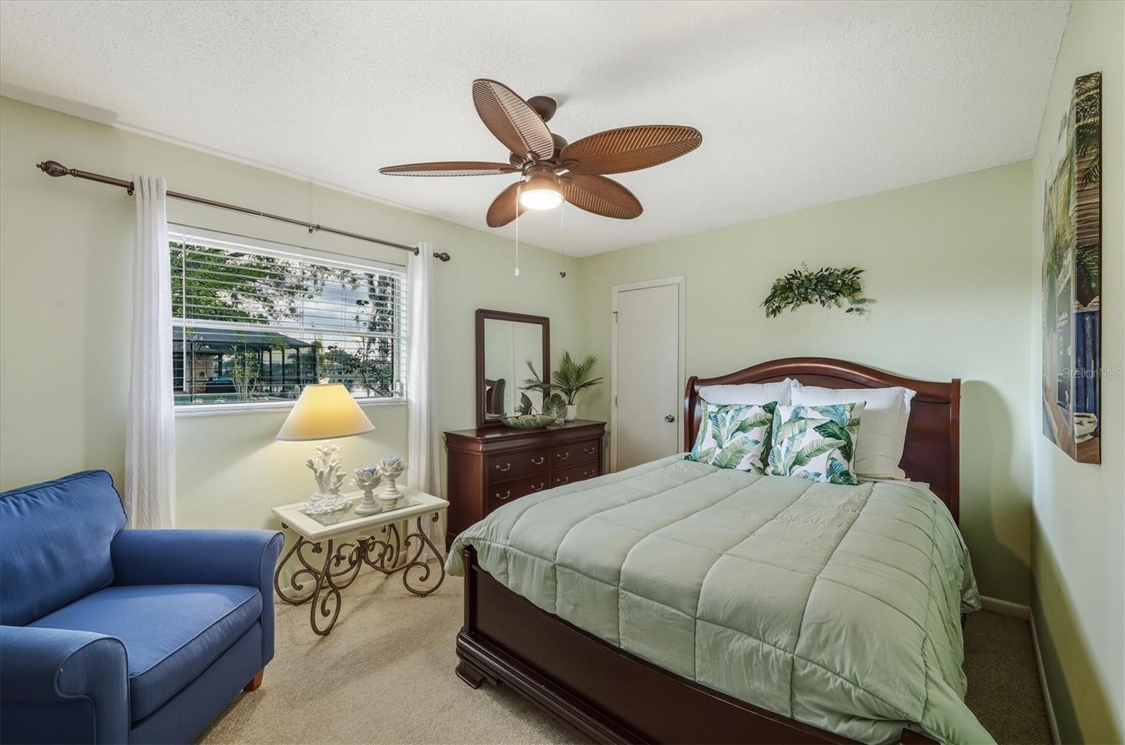 Image 28 of 56 For 12577 Kings Row