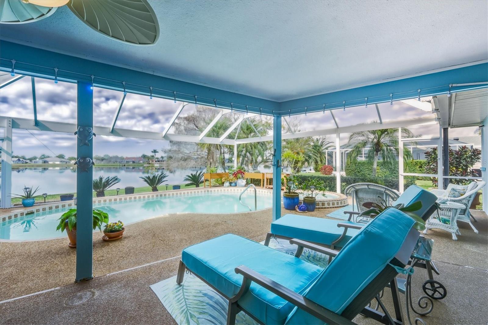 Image 36 of 56 For 12577 Kings Row